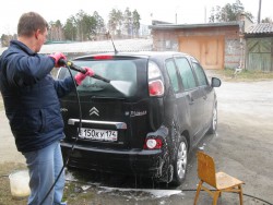 последня, пожалуй, самостоятельная помывка авто перед зимой