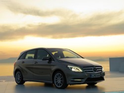 Mercedes_Benz_B_Class_pic_88235.jpg